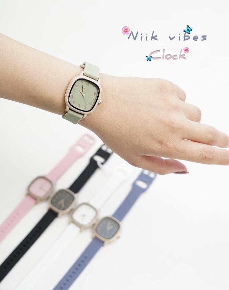 ساعت صفحه مربع (کد 00209)